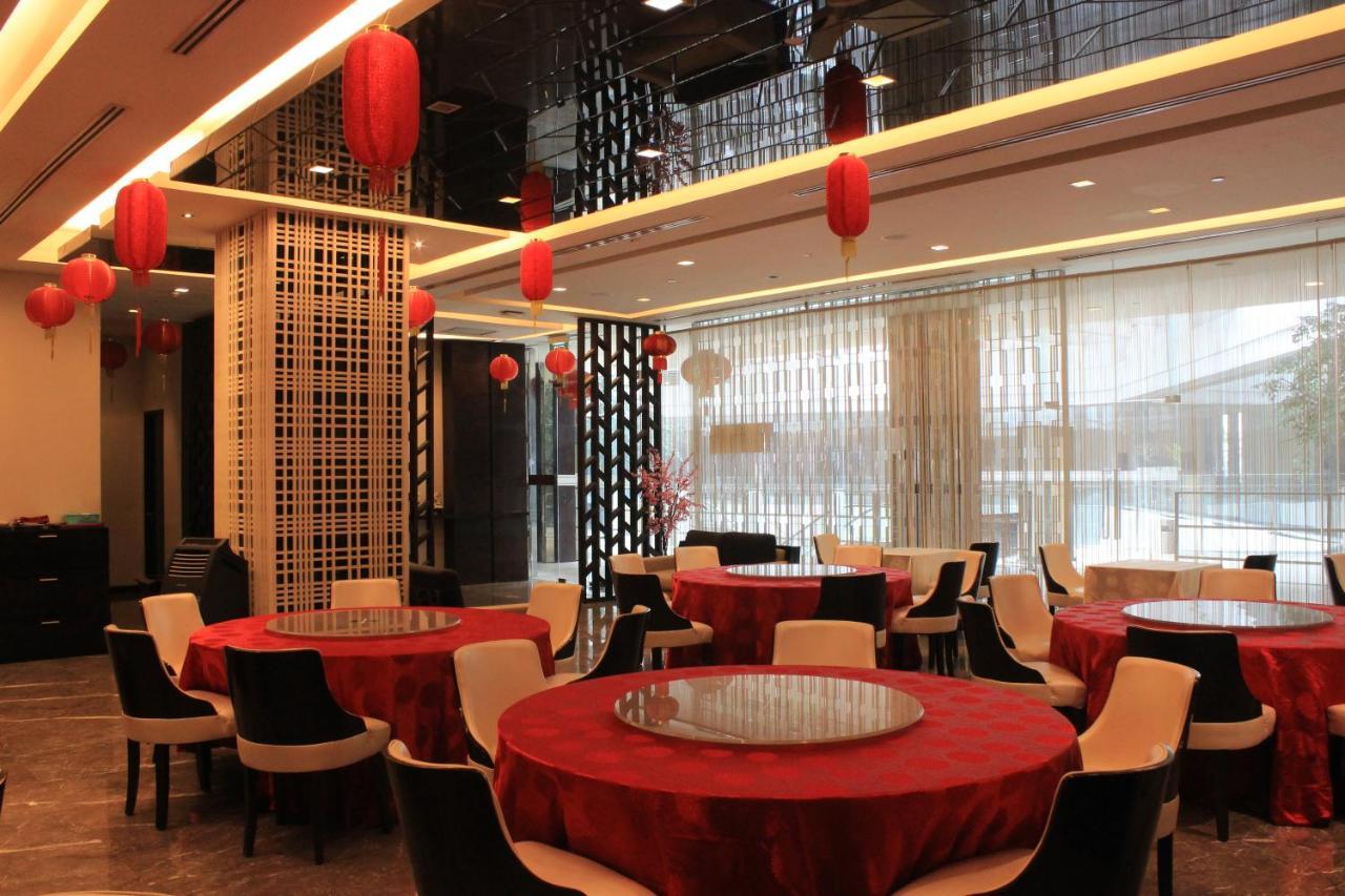Po Hotel Semarang Exterior photo