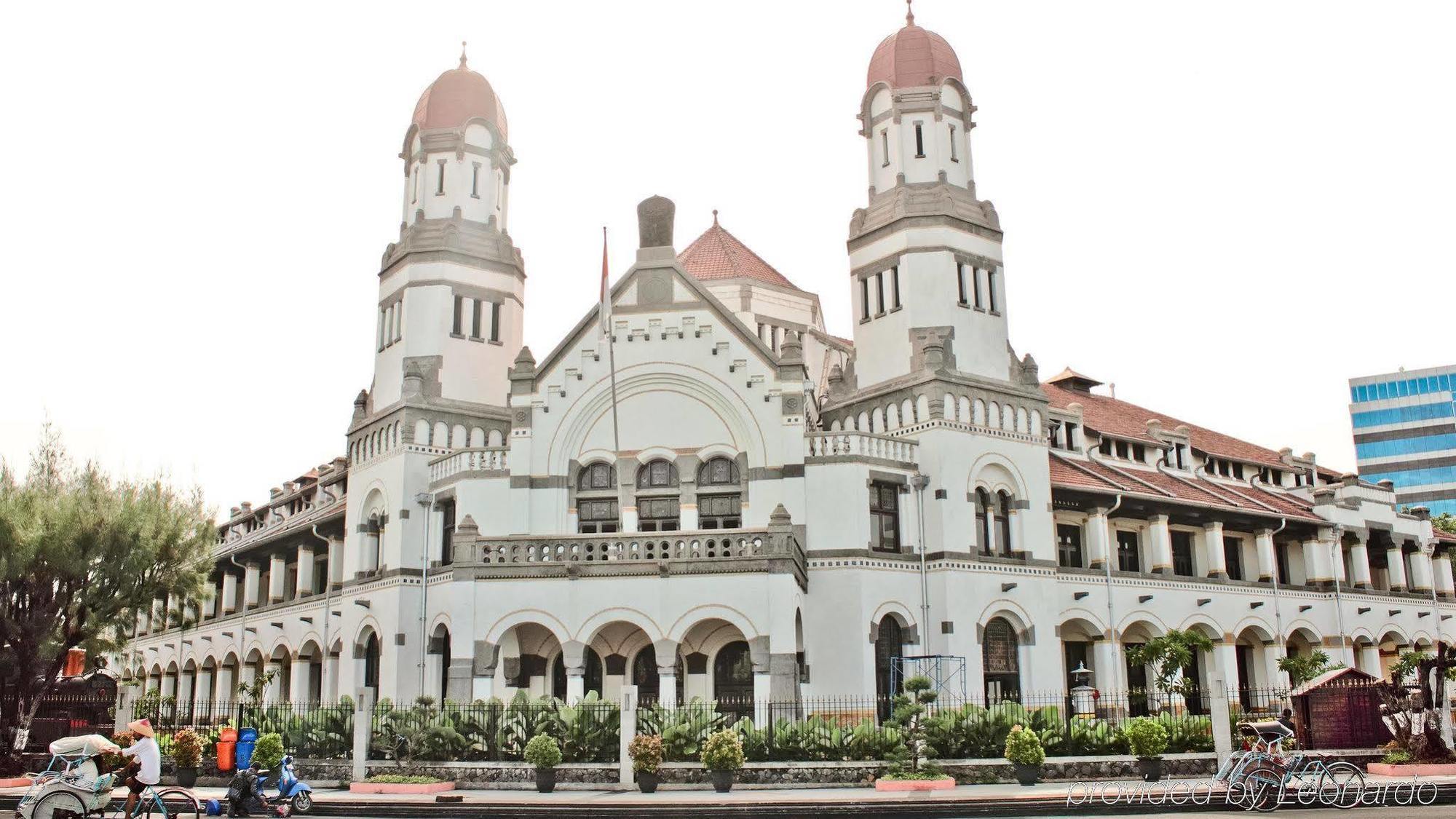Po Hotel Semarang Exterior photo