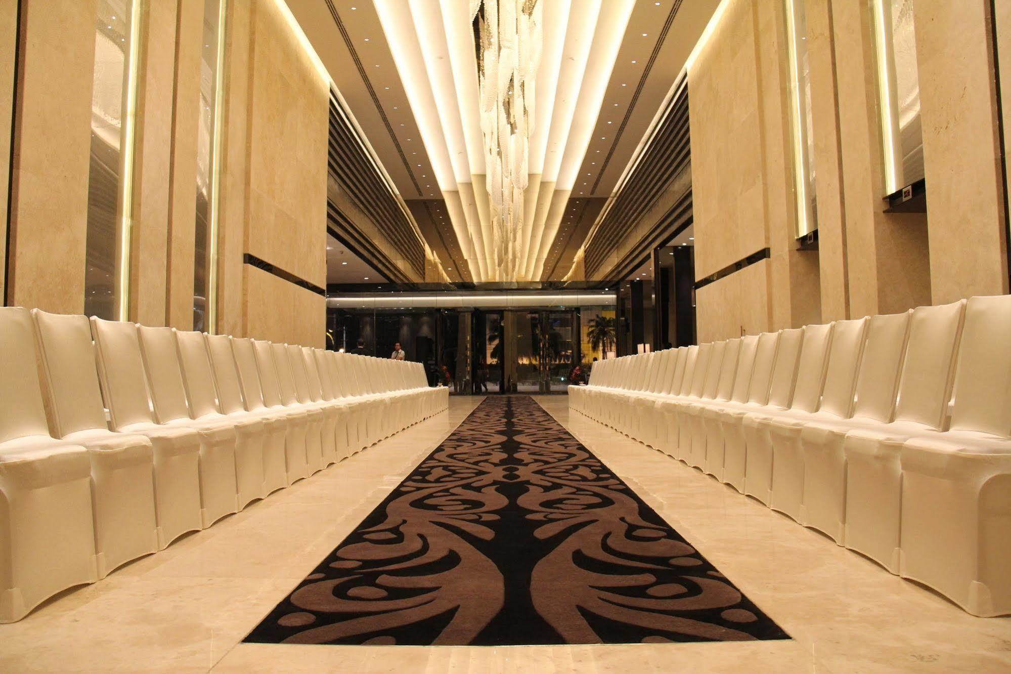 Po Hotel Semarang Exterior photo