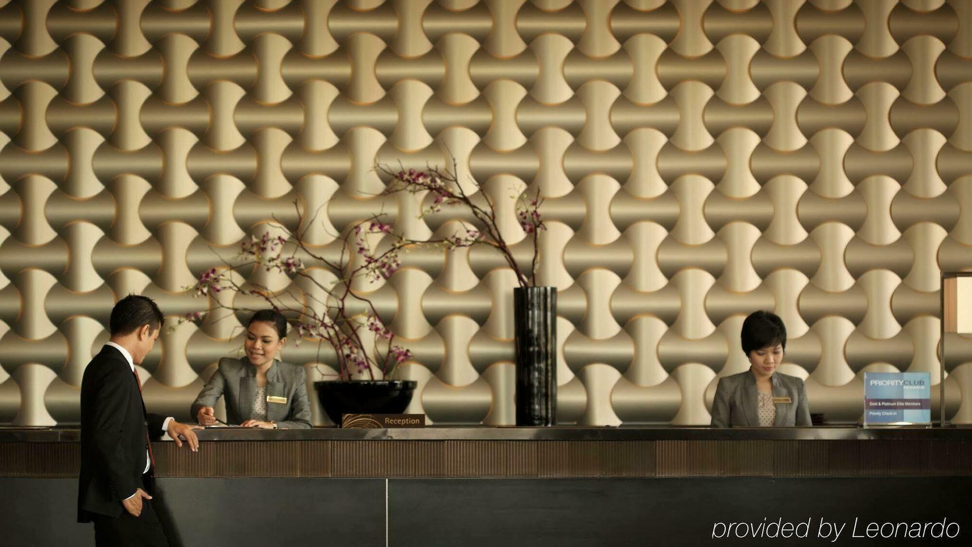 Po Hotel Semarang Exterior photo